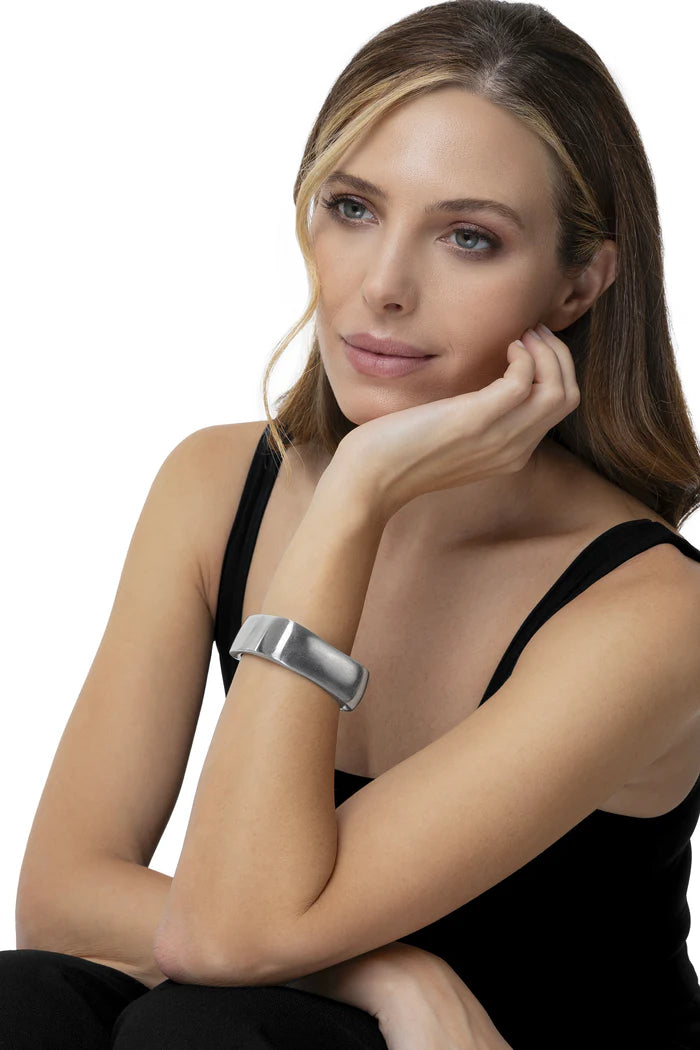 BRACCIALE RIGIDO SQUADRATO