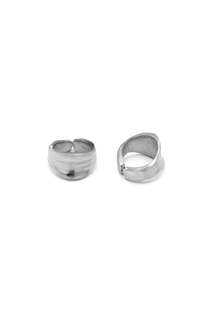 IRREGULAR BAND RING