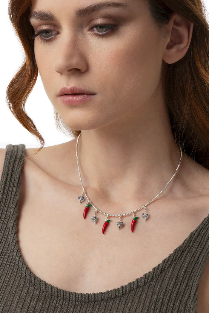 COLLANA PEPERONCINI E CUORI