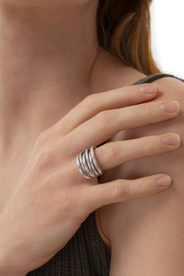 MULTI-STRAND BAND RING