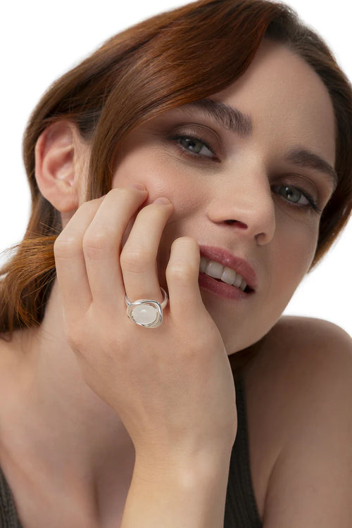 RING WITH WHITE STONE